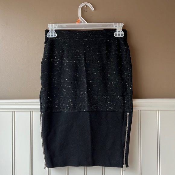 ARITZIA WILFRED Black Champagne Pencil Skirt Size 2 - Picture 7 of 7
